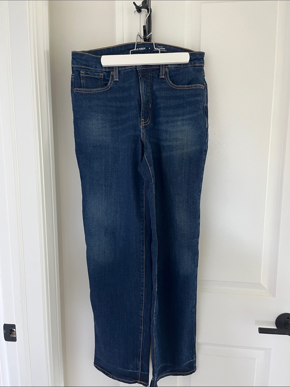 Old Navy Women’s Dark Blue Straight Jeans